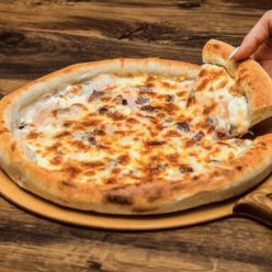 Juhtúrós Pizza - 28 cm