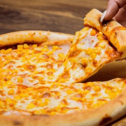 Sonkás-Kukoricás Pizza - 28 cm